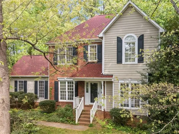 7291 Pellinore Dr, Pfafftown, NC 27040