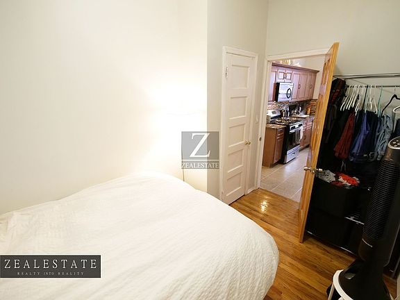4th image of 718 Washington Ave APT 2F