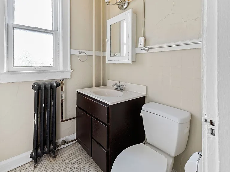 Penn Arts Apartments — Photo 17