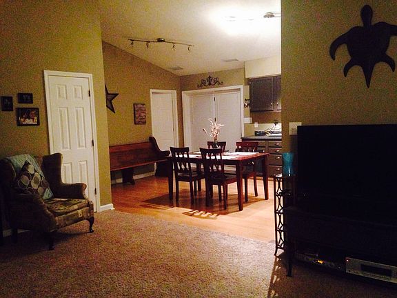 5th image of 1933 Moorman Ln