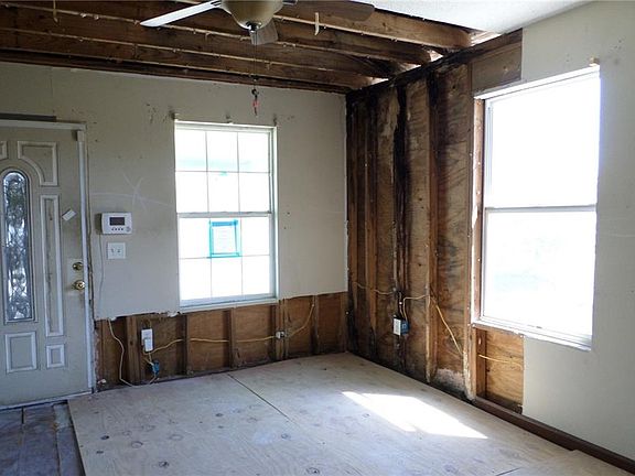 4th image of 4840 Dodt Ave