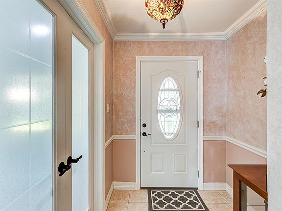 5th image of 3733 Glenmont Dr