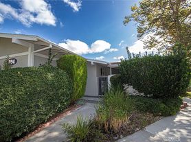 594 Avenida Majorca, Laguna Woods, CA
