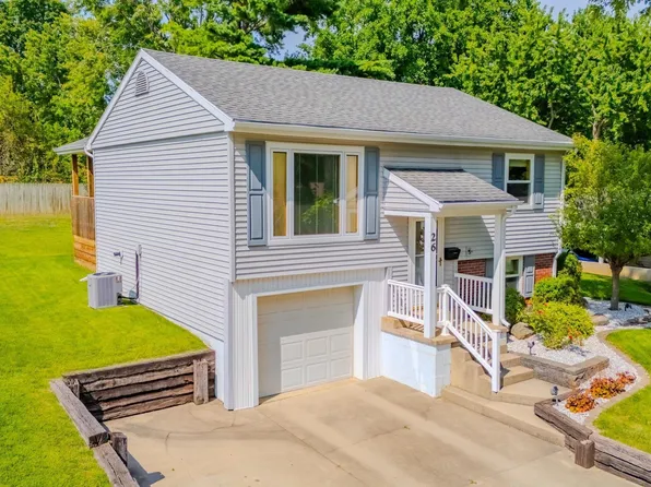 26 Gladstone Dr, Wabash, IN 46992