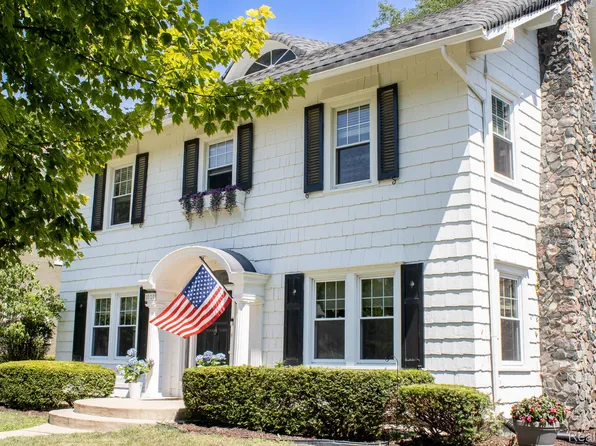 1010 Kensington Ave, Grosse Pointe Park, MI 48230