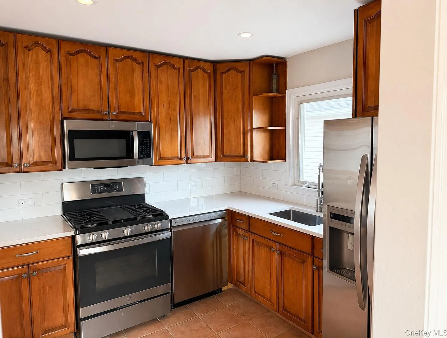2 bed, 1.0 bath, 1150 sqft, $3,350 — Photo 4