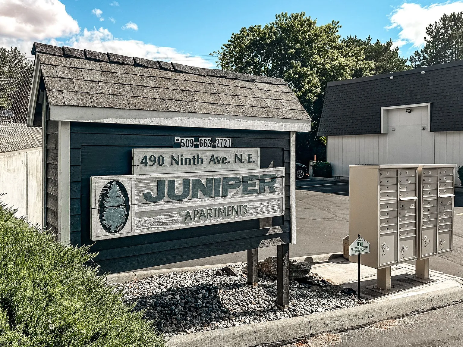 Juniper Apartments — Photo 3