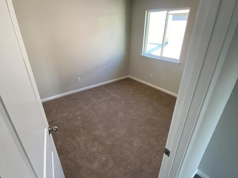 303 Charter Oak Dr — Photo 12