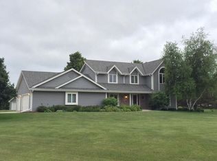 1161 Winnebago Rd E, Hubertus, WI 53033