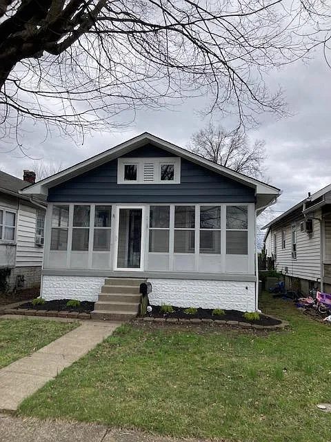 2 bed, 824 sqft, $1,400 — Photo 1