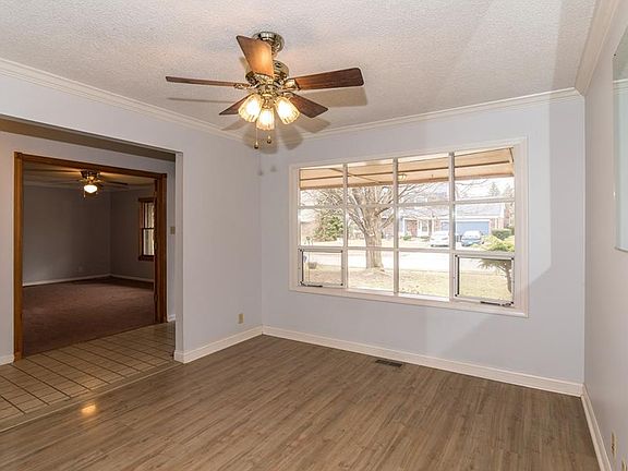 3rd image of 3233 Acacia Dr