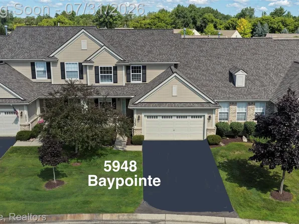 5948 Baypointe Blvd, Clarkston, MI 48346