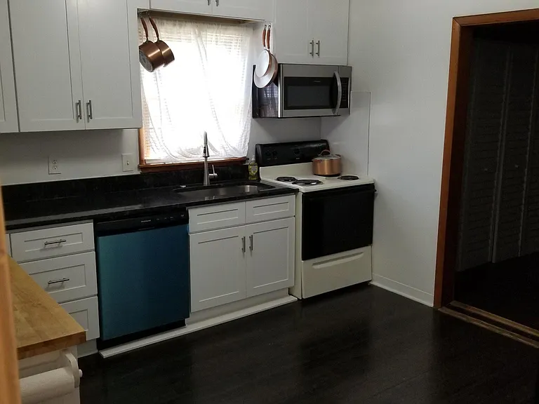 1011 W Grove Ave — Photo 8