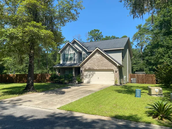 162 Carriage Way, Midway, GA 31320