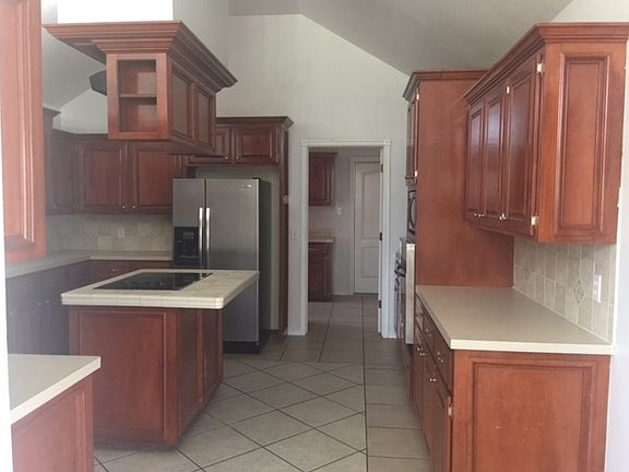 3rd image of 3111 NE Mayflower Ave