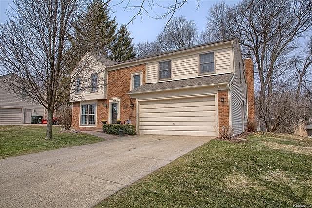 2nd image of 854 Ravine Terrace Dr