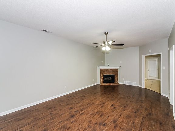 4th image of 8695 Rogers Park Ave