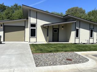 3020 Nellie Way, Fortuna, CA 95540