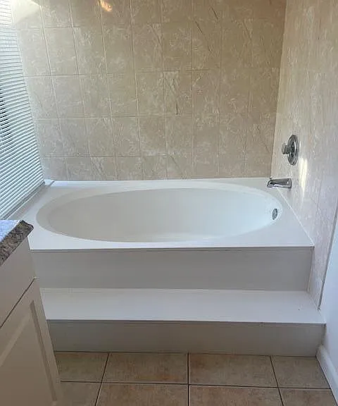 641 Executive Center Dr #P104 — Photo 7