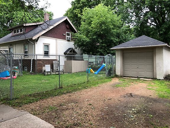 4th image of 2500 Logan Ave N