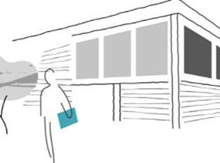 4 Paddock Ln, Great Neck, NY 11020