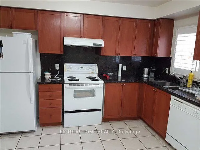 50 Strathaven Dr #115 — Photo 5