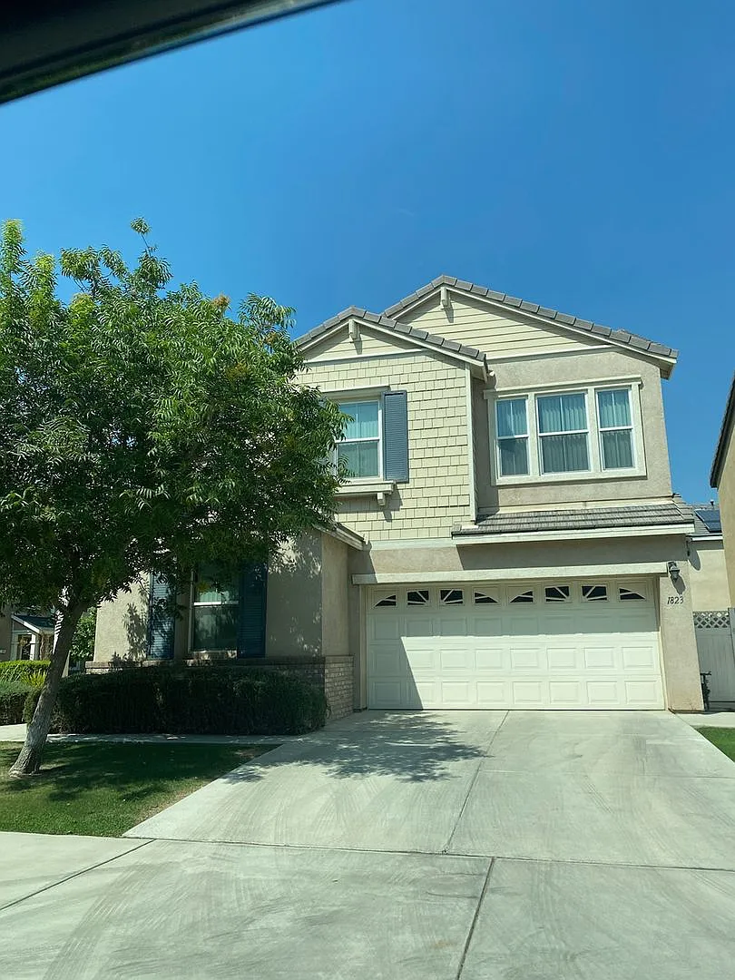Gated Community ! — Photo 1