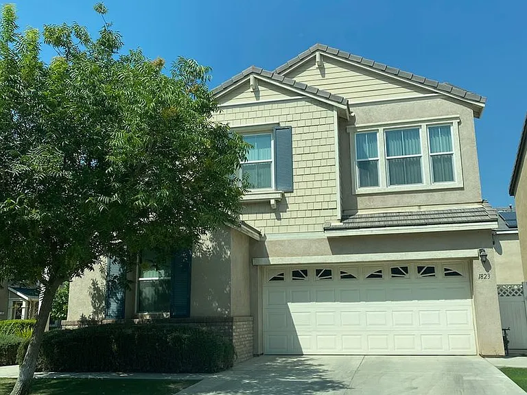 1823 Wadsworth Ave — Photo 1