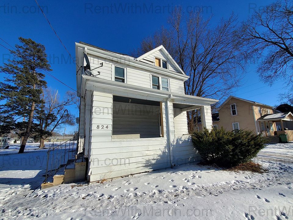 1st image of 824 Logan Ave
