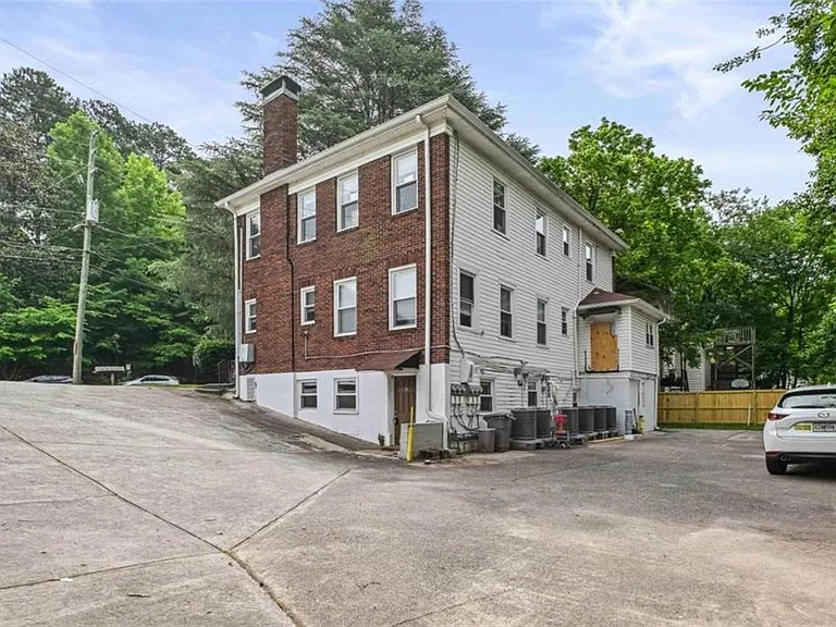 1351 Oxford Rd NE #3 — Photo 32