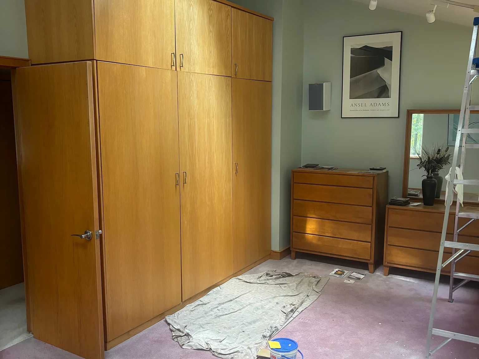 9 Lawrence Dr — Photo 4