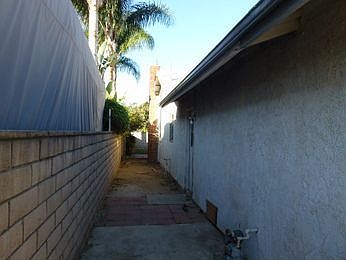 4th image of 2418 S Sultana Ave