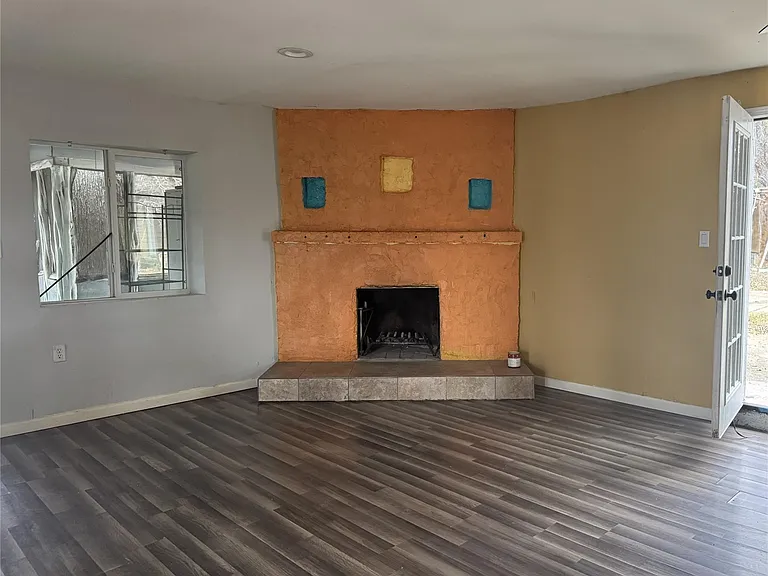 6304 Hudson Bend Rd — Photo 5