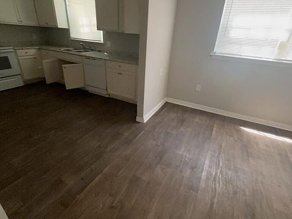 4th image of 103 Forest Point Dr