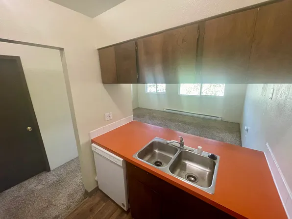 1325 E 27th Ave #1, Anchorage, AK 99503