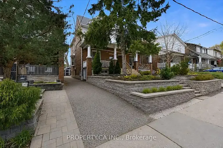 44 Beachview Cres #1A — Photo 3