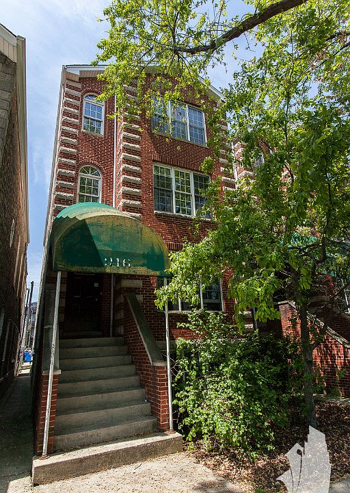 1st image of 916 N Paulina St APT Gdn