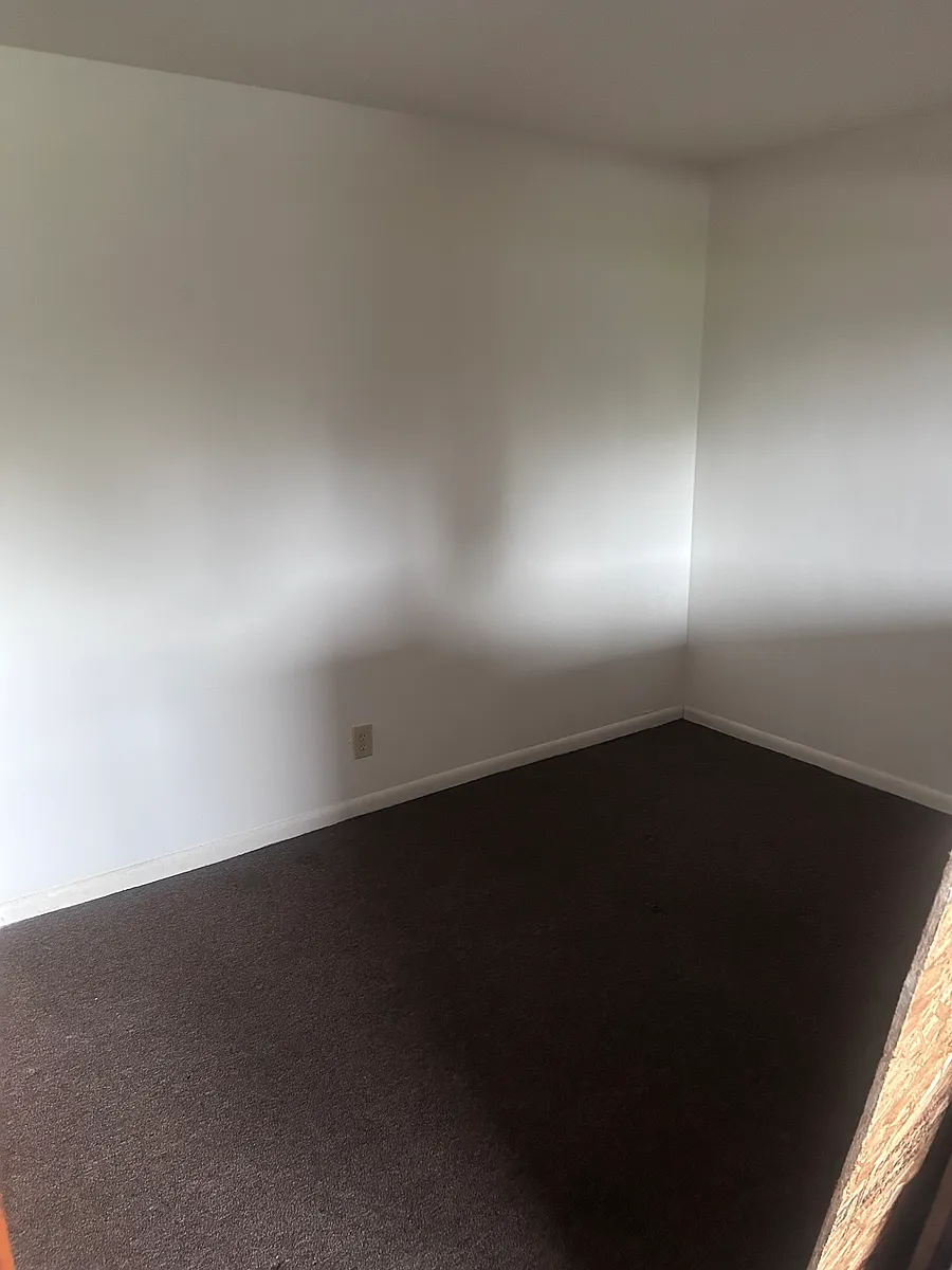 Building Photo - 3920 N 6th St #16