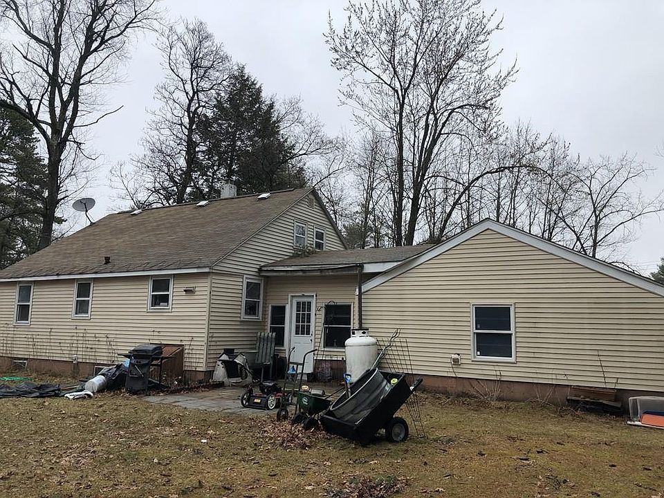 2nd image of 26 Skipper Ln