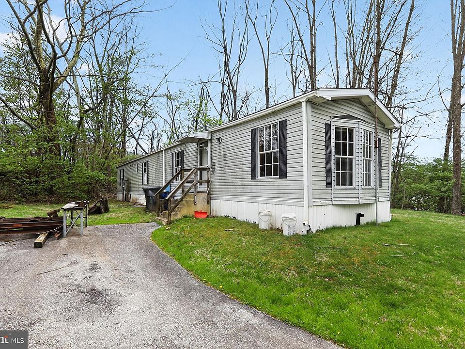 4th image of 1451 Old Pottstown Pike