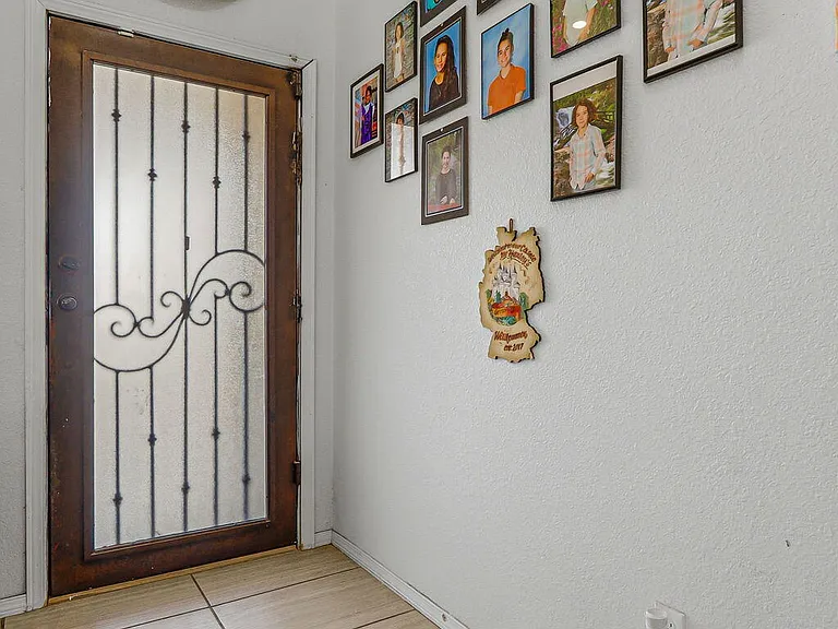 12748 Tre Maximiliano Ave — Photo 4
