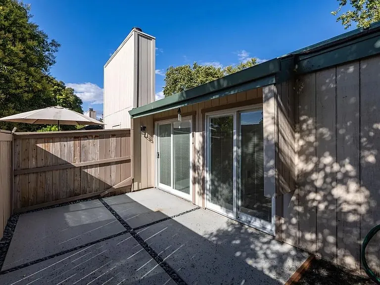 207 Stony Point Rd #B — Photo 26