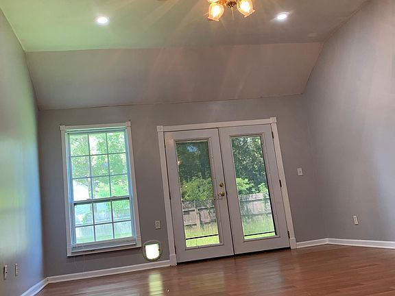 2nd living area