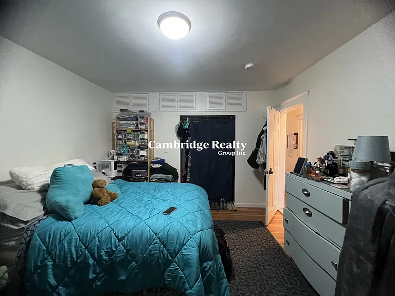 52 Raymond Ave — Photo 17
