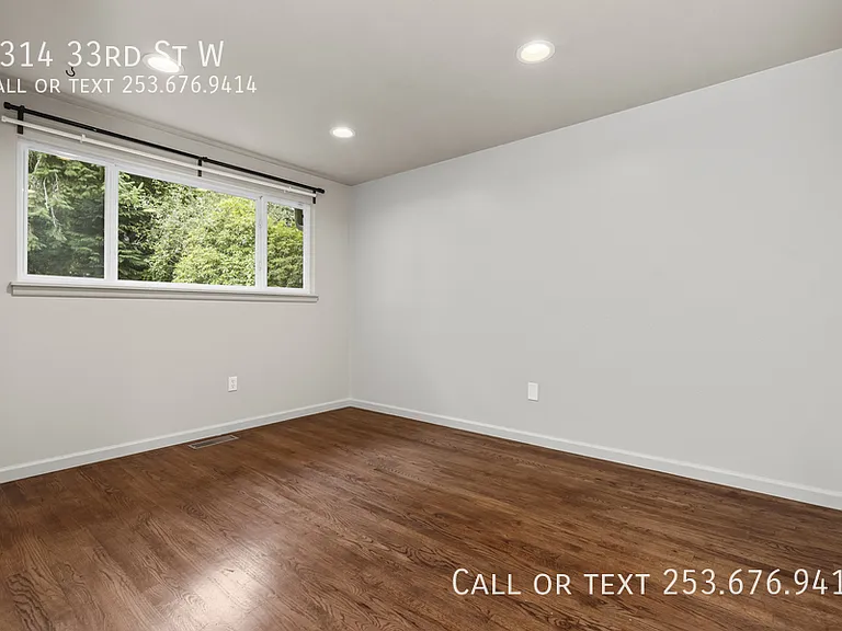 8314 33rd St W — Photo 6