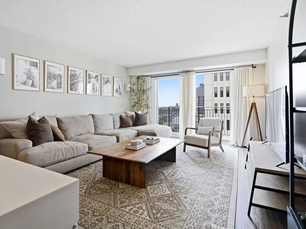 121 Washington Ave S APT 1705, Minneapolis, MN 55401