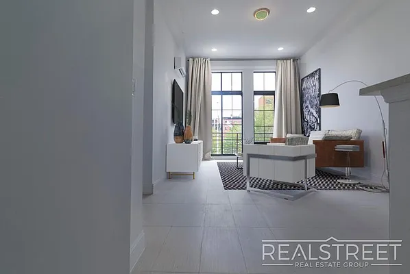 Rented by Real Street Inc | media 3