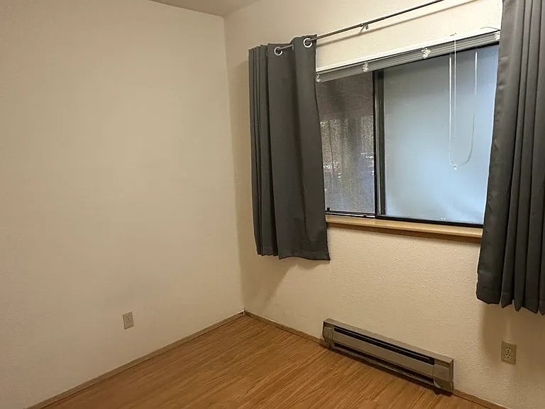 4253 8th Ave NE #102 — Photo 6