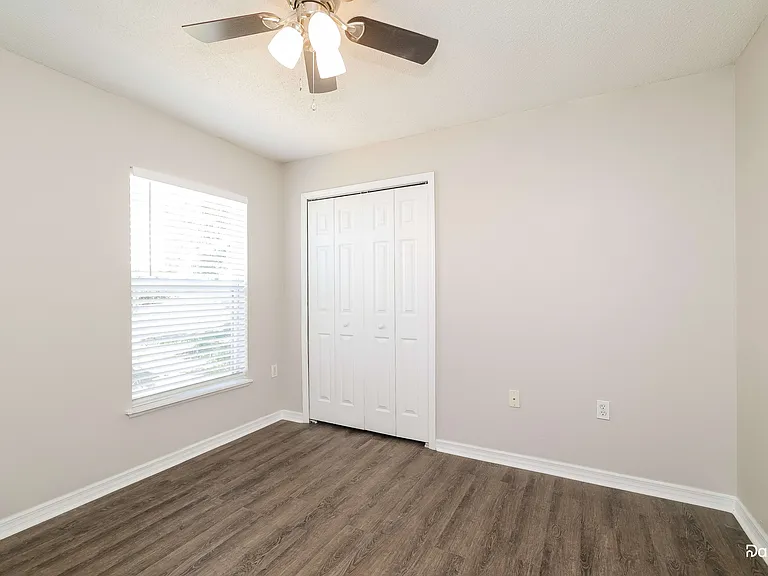 416 Elgin Blvd — Photo 12