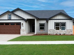 2850 Caldera Ln, Medford, OR 97504